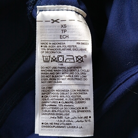 Old Navy Active Go-Dry Fitted High Waist Mesh Inset Leggings in Navy - Picture 9 of 13